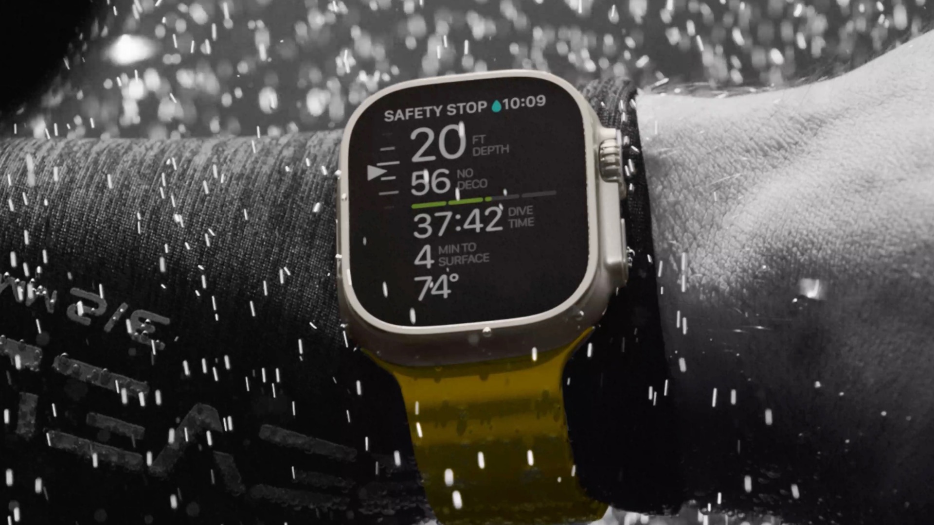 apple watch ultra underwater